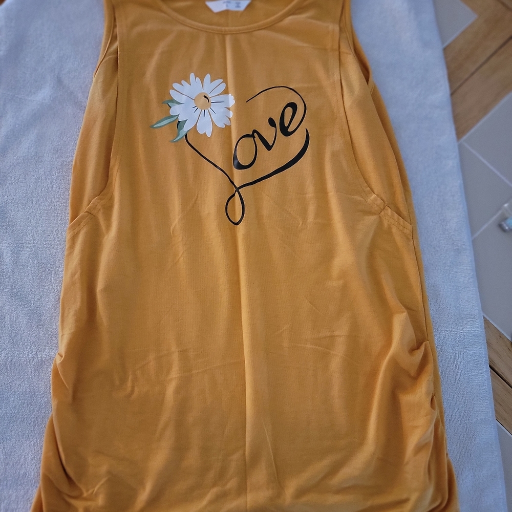 Cute maternity tank!